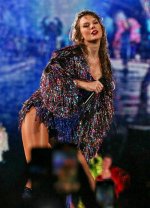 Taylor_Swift_-_The_Eras_Tour___at_Est__dio_Ol__mpico_Nilton_Santos_in_Rio_de_Janeiro_11-19-202...jpg