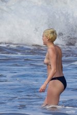 Miley Cyrus 070.jpg