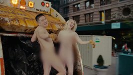 Emma Stone - Fully naked in NY - SNL_3.jpg
