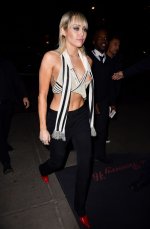 Miley Cyrus 278.jpg