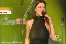 Laura Pausini oops 01 (brighter).jpg