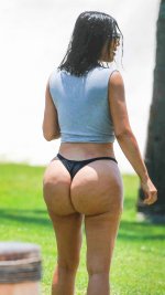 kim-kardashian-tanga-mexico.jpg
