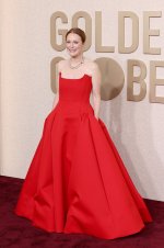 julianne-moore-attends-the-81st-annual-golden-globe-awards-news-photo-1704673697.jpg