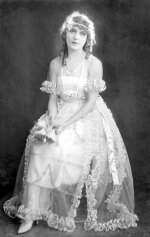 Mary Pickford in wedding dress 1920.jpg