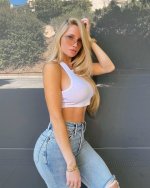 amandaeliselee_71060994_440010859967767_3757807811274861527_n-dd.jpg