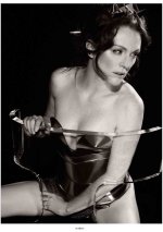 10773374_julianne_moore_as_he1.jpg