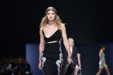 hadid-gigi-081.jpg