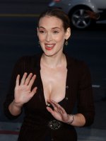 winona ryder-pic1.jpg