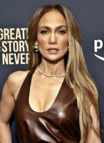 Jennifer Lopez 2.jpg