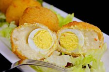 Croquetas rellenas de huevo..jpg