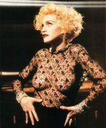 Madonna_Vogue video_1990 (3).jpg