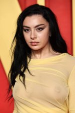 Charli XCX 10000175014b4791ec747d3e28.jpg