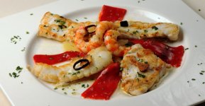 Bacalao con gambas.jpg