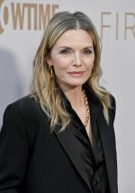 Michelle Pfeiffer2.jpg