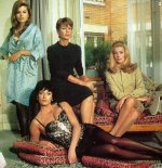 Catherine_Deneuve_Belle_de_jour_2.jpg