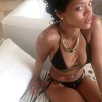 17-Rihanna-leaked-naked-nude-optimized.jpg