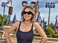 sydney-sweeney-Walt Disney World Resort in Lake Buena Vista, FL 31-03-24.jpg