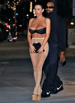 Bianca_Censori_at_Gigi_s_in_Los_Angeles_04-04-2024__4_.jpg