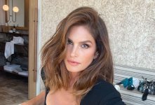 Cindy Crawford 3.jpeg