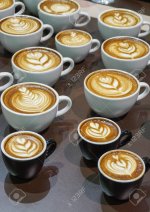 43209760-muchos-taza-de-café-capuchino.jpg