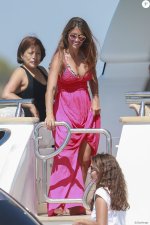 Antonella-Roccuzzo-Feet-4967310.jpg