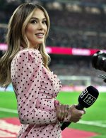 Diletta_Leotta_at_Real_Madrid_vs_Barcelona_04-21-2024__3_.jpg