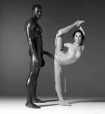black-and-white-nudes-of-the-hot-models-posing-in-erotic-art-1642264272kg8n4.jpg