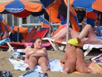 1774407-gran-canaria-topless.jpg