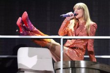 Taylor-swift-paris-tout-050924-2-a343df968b134fefa1cea04fe6ead8c6.jpg