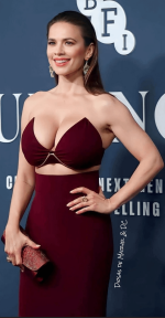 hayley-atwell-big-boobs-v0-sw6ppby2w5sb1.png