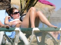 Lucy-Pinder-topless-beach-Boxing-Day-2010-8.jpg