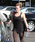 43037_HilaryDuff5_122_534lo.jpg
