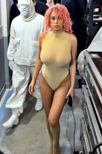 Bianca_Censori_leaves_the_Prototype_Show_in_Paris_06-19-2024__2_.jpg