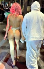 Bianca_Censori_leaves_the_Prototype_Show_in_Paris_06-19-2024__7_.jpg