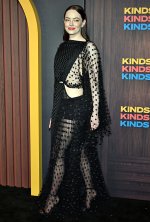 479950752_emma-stone-kind-of-kindness-premiere-in-new-york-016.jpg