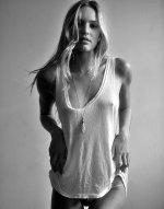 Candice Swanepoel 05.jpg