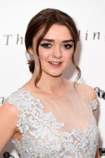 maisie-williams-the-falling-gala-premiere-in-london_6.jpg