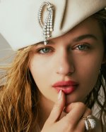 Joey_King_Only-Natural-Diamonds-Photoshoot-2.jpg