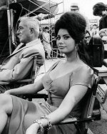 2020-06-03 15.47.01 2323560522691028223_sophialoren.jpg