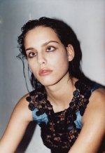 brunette-moffy1.jpg